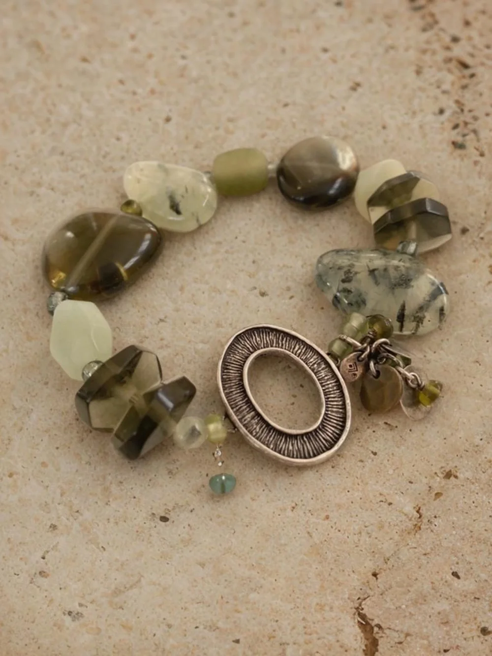 Silpada Handcrafted Olive Green Beaded Stretch Bracelet fits up 7” inches B 1990